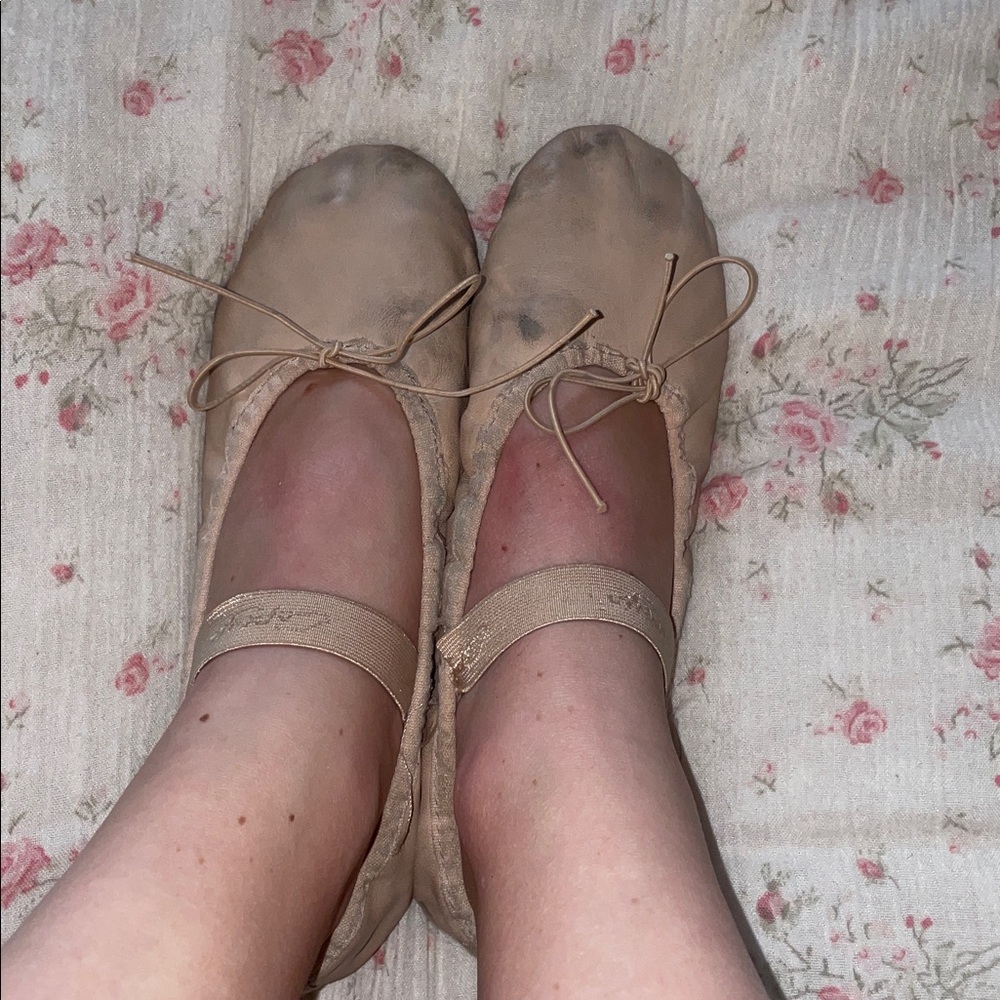 BALLET SHOES